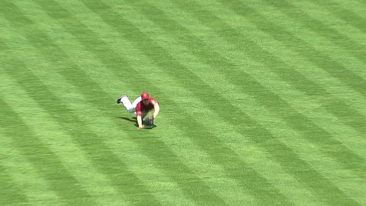 Pollock's running grab