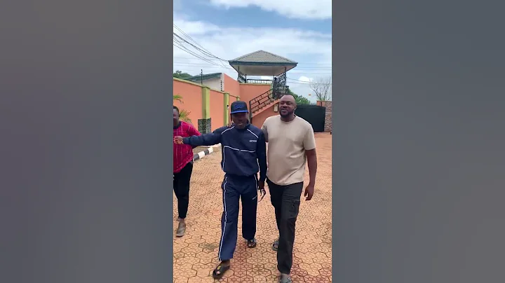 Itele D icon pays a Condolence visit to Odunlade ADEKOLA