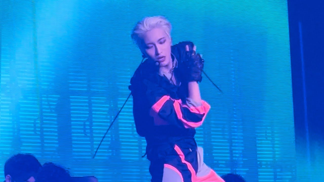 221030 에이티즈 성화 직캠 'Cyberpunk' (ATEEZ SEONGHWA FanCam) @잠실실내체육관