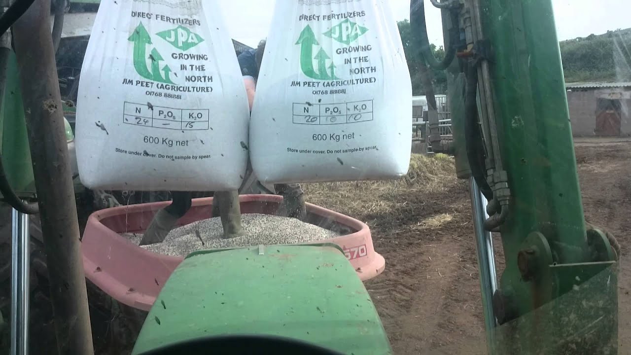 Filling the fertiliser spreader YouTube