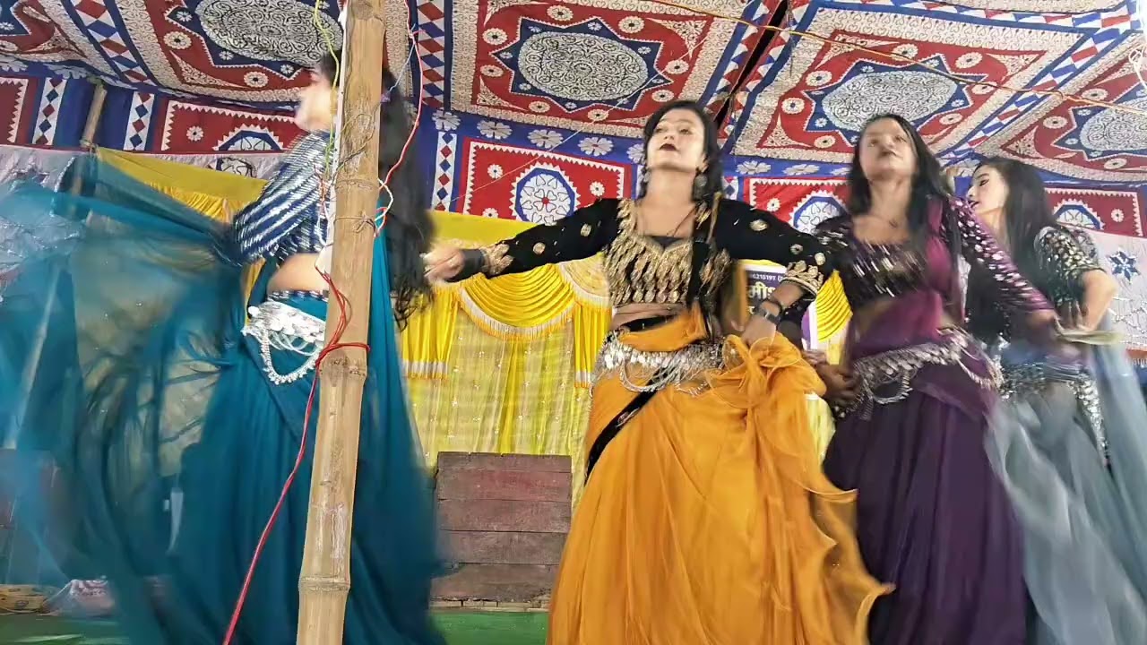 Skmusic99736 Like share subscribe coment kar dijiyega 👈 🙏 new video 2026 ka gurup dance  holi 