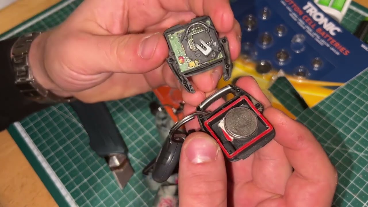 How to Replace Battery on Opel Vauxhall Remote Alarm Key