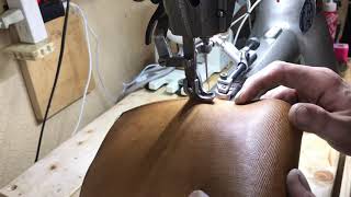 今日のTe-2 ショルダーバッグ　マチ部分の縫製の様子　Seiko Sewing Machine Te-2 レザークラフト