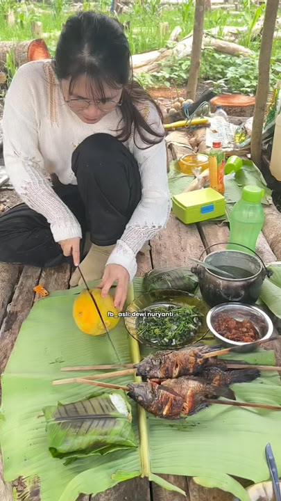 Gadis Dayak review masak dan makan di ladang bukit hutan Kalimantan part 2