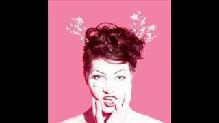 Amanda Palmer - Smile (Pictures or It Didn't Happen).wmv chords