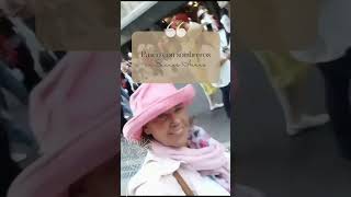 Del paseo con sombreros del domingo por el barrio de Retiro y Recoleta. Buenos Aires.