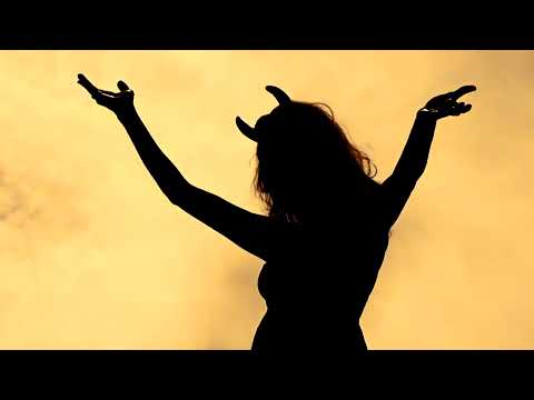 Mitú - Cascadia (Video Oficial)