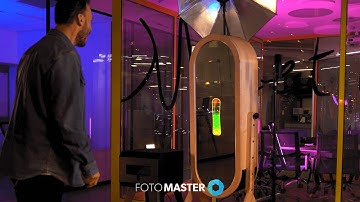 Retro Mirror Booth: Screaming Contest Interactive Animation