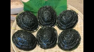 花生馅黑龟粿 Black Angku With Peanut Filling