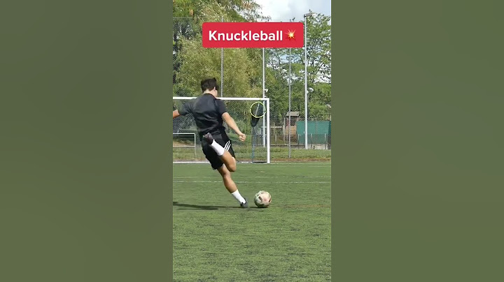 Curve 💫 or Knuckleball 💥 #shorts #footballskills #footballskills#neymar