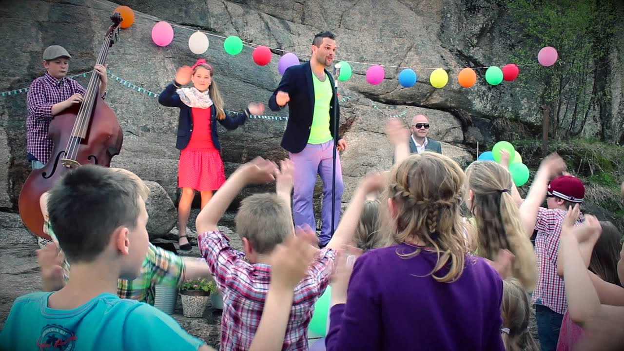 Å Å Å -- Gud er god