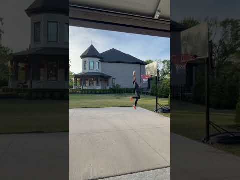 Me dunking on a 7'6 hoop (1)