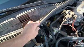 Replacing the cabin air filter on a 2007 Lincoln Town Car