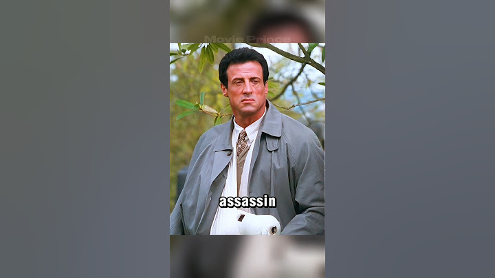 The assassin hid a handgun in his cast. #shorts #trending #movierecap #moviereview
