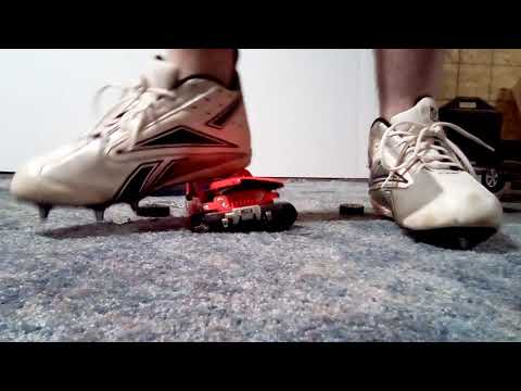 Barefoot and cleats crush Jeep Wrangler