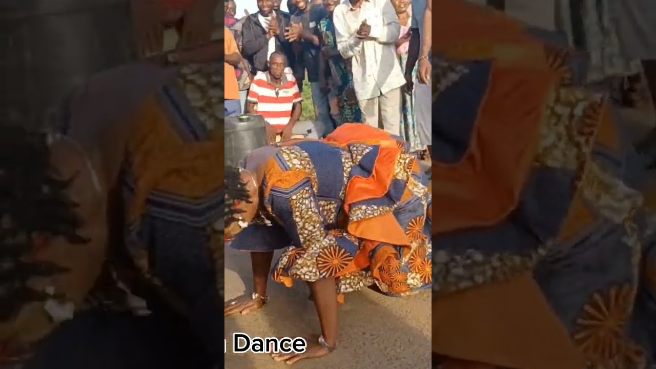 Bakor woman dance in Ogoja of Cross River State. 