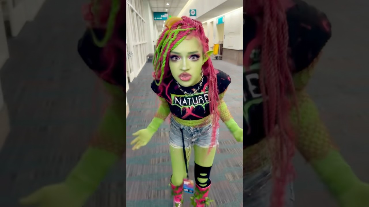 Double Venus Mcflytrap Cosplays @Hollowcoded  #monsterhigh