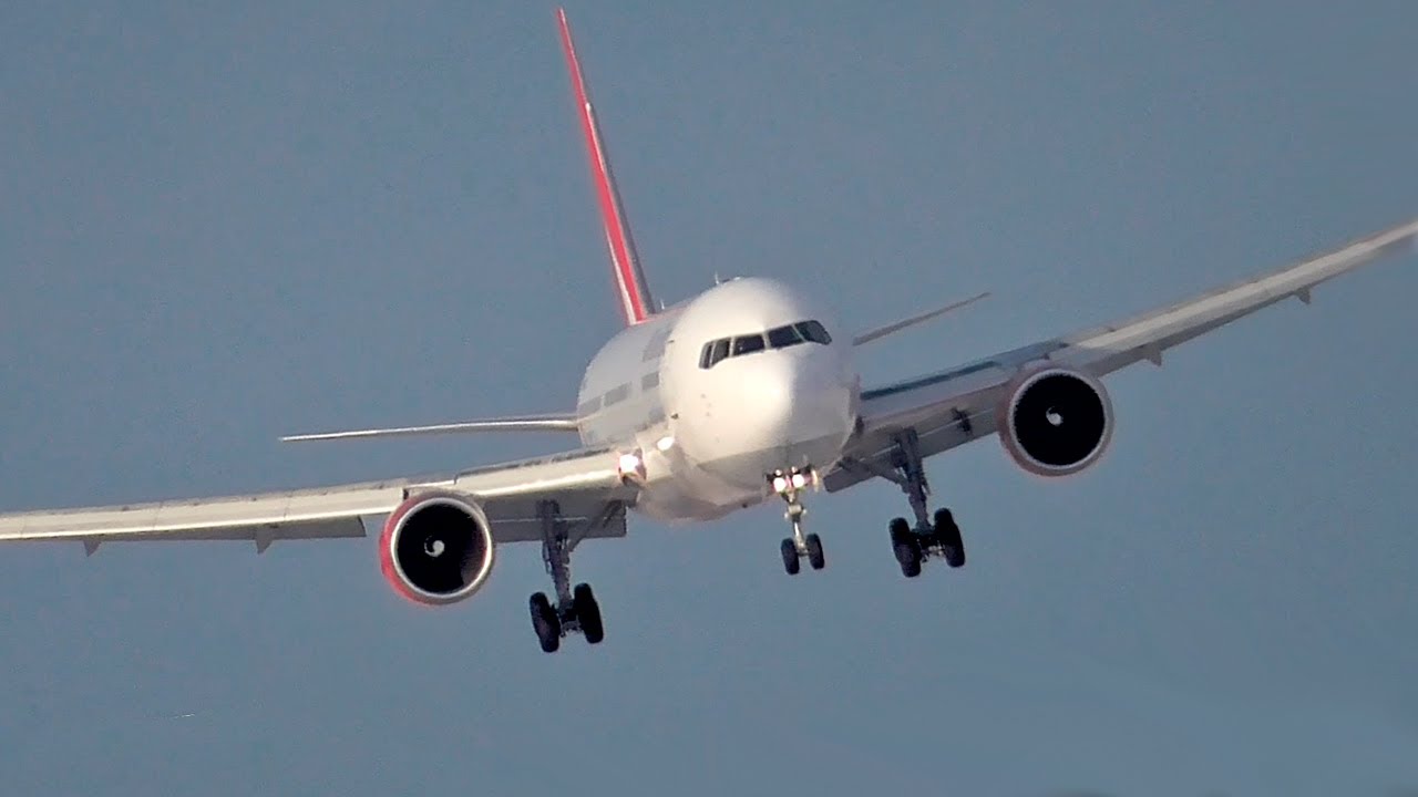 Всё? Royal Flight отлетались?* Посадка зимой в DME, взлёт летом в VKO