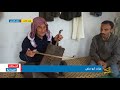 نازح ثمانيني إلى ريف إدلب يهوى عزف الربابة منذ صغره