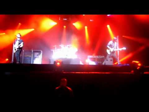 blink-182 - Man Overboard & Happy Holidays You Bastard live at Main Square Festival 2012