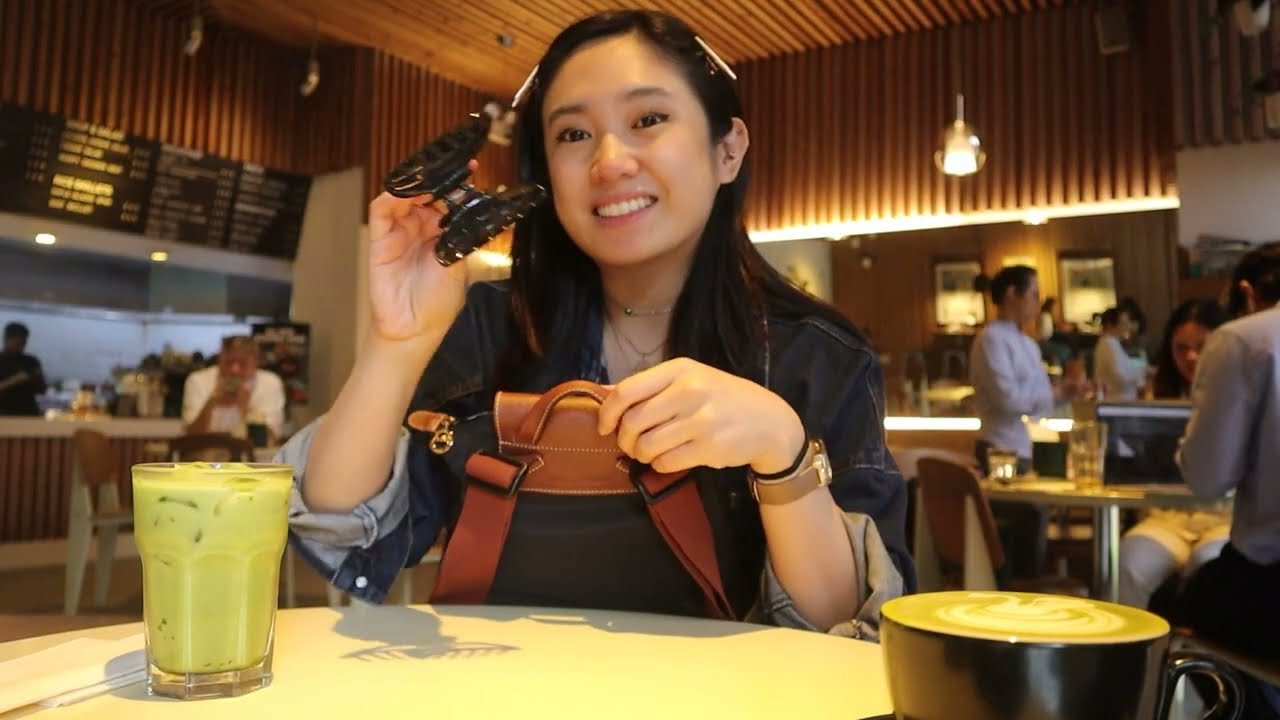 What's in my new work bag! | Longchamp Le Pliage backpack | Mabuhay Monday