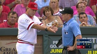 SD@CIN: Price ejected after arguing balls and strikes