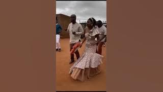 Ezra- Makoti sho shutelela morago