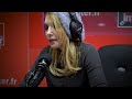 Capture de la vidéo Jeanne Mas Reprend "Que L'amour Est Bizarre"