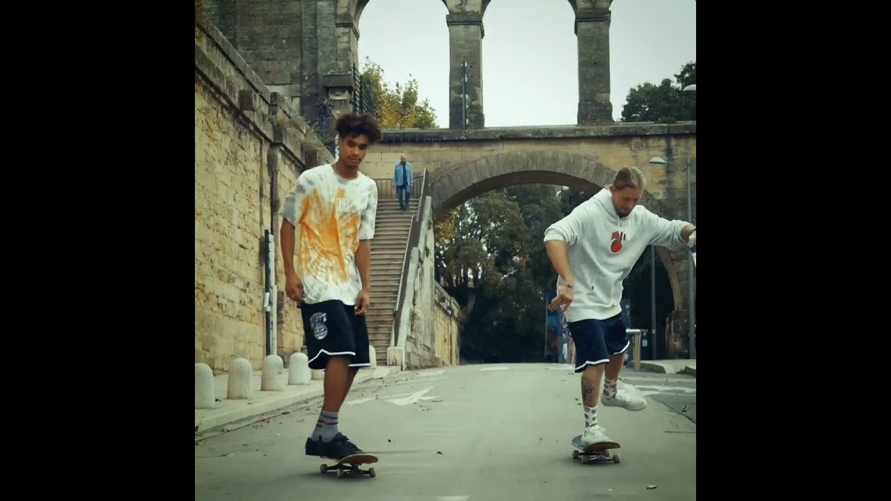 ADVERTISING "HUF SKATEBOARDING"