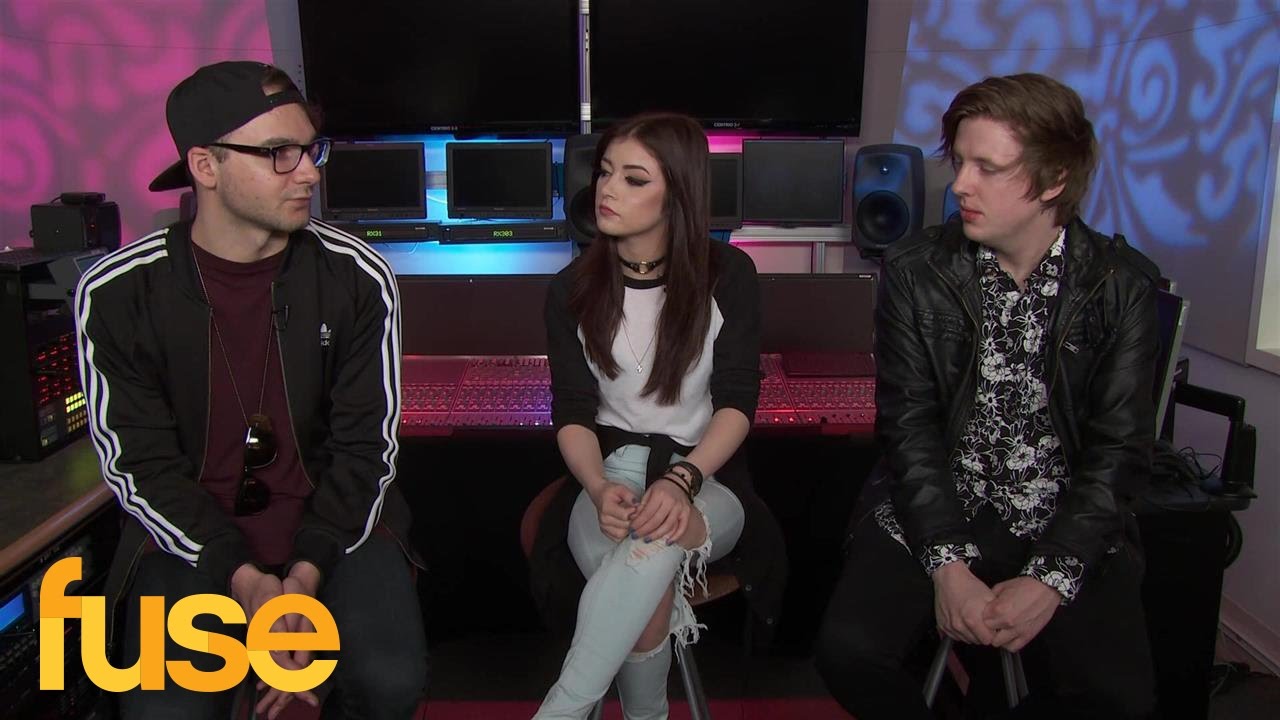 Assista a Against The Current Talk Warped Tour and Paramore Comparisons no YouTube Assista a Against The Current Talk Warped Tour and Paramore Comparisons no YouTube