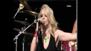 Aylin Aslım - İki Zavallı Kuş (Rock'n Coke 2013) Resimi