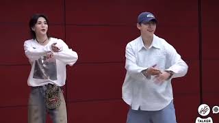 Download Lagu Hyunjin teaching \ MP3