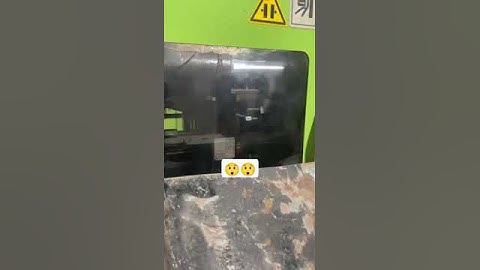 Injection molding machine robot #injectionmouldingmachines #injectionmoulding #plasticmolding #video