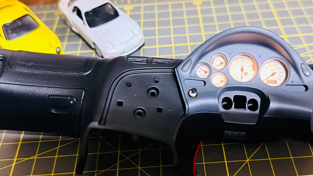 The meter lights up! Mazda RX7 No. 24 meter panel assembly by