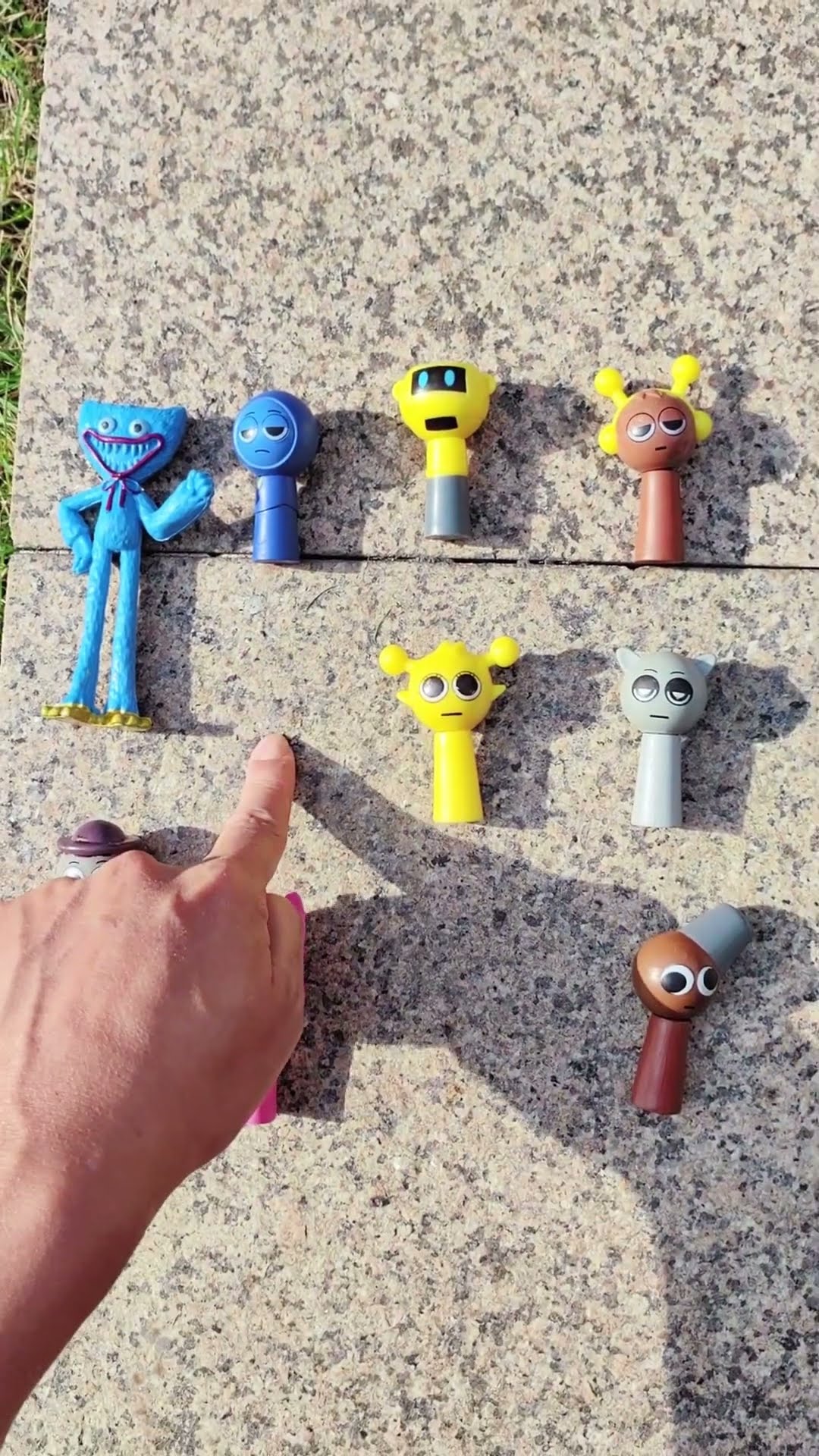 magical disappearance of sprunki mini figures