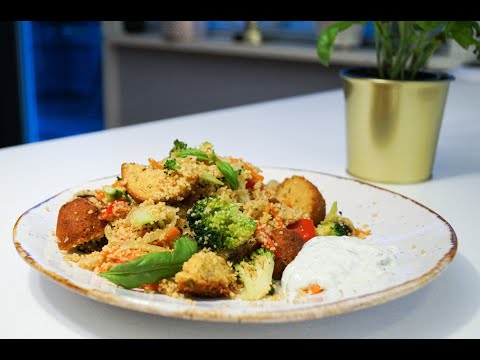 Video: Couscous Med Grønnsaker Og Kyllingfilet