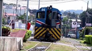 Tren del Incofer llevando rieles soldados a San Rafel de Alajuela