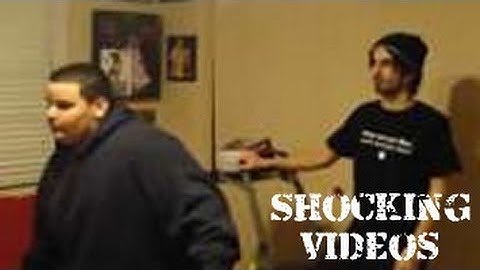 Xbox Kinect fail gameplay (bad sports game)