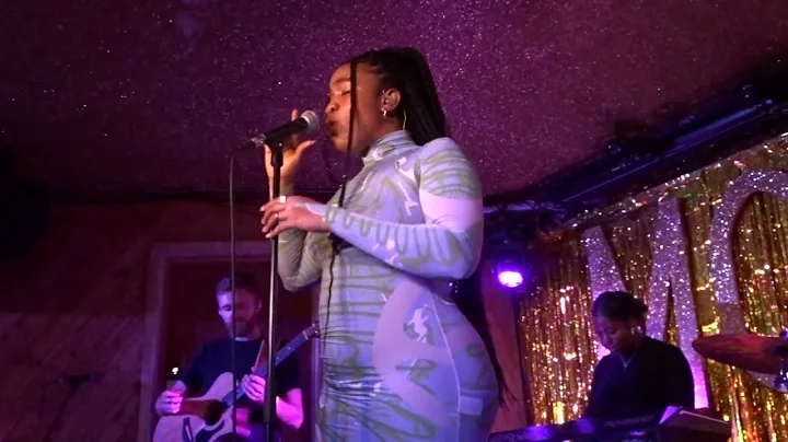 Debbie-Young Hearts Run Free (Candi Staton cover) ...