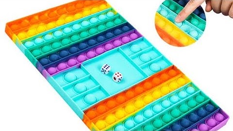 🐻‍❄️How to Play Chess Board Pop it Fidget Game... WHO WON?🎲