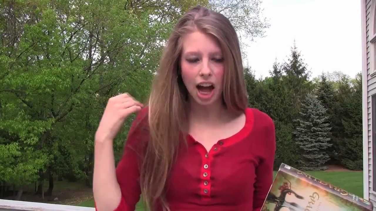 GRACELING BY KRISTIN CASHORE: booktalk with XTINEMAY (ep 23)