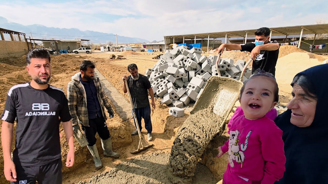 🐄🐑Collective and family teamwork of women and men at the farm and cowshed of Peren
