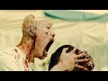 Un virus misterioso trasforma gli infetti in degli zombie con una forza e poteri sovrumani