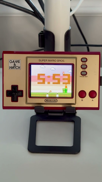 Mario Keeps Time – Just Like He Did in the '80s ⏰🍄