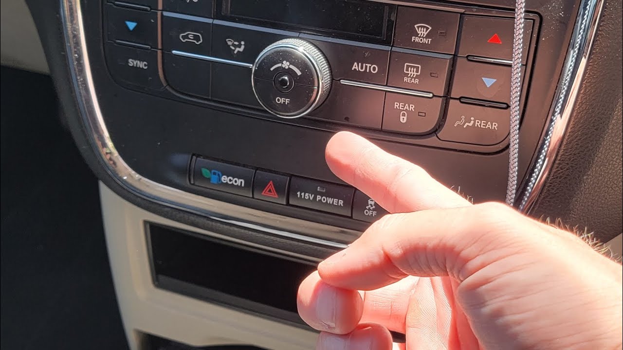 Front AC not turning on right away?! 2014 Chrysler Town and Country FIX IT!!