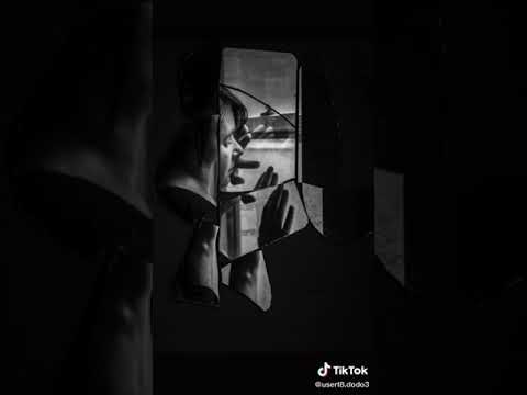 ومن كتر اللي جوايا كل ما أبص في مرايا