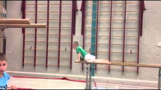 Sil Traint Voor Handstand Op Brug