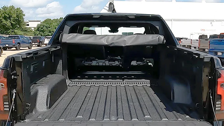 2024 Chevrolet Silverado EV Tutorials - The Multi-Flex Midgate
