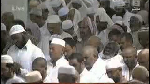 خشوع الشيخ ماهر المعيقلي في أواخر سورة المؤمنون.flv