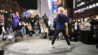 20191120. WINWINCREW. LEE GANGYONG (RED CREW), HYUNSOO, SARI, SOBOON. EXHILARATING BUSKING-3.